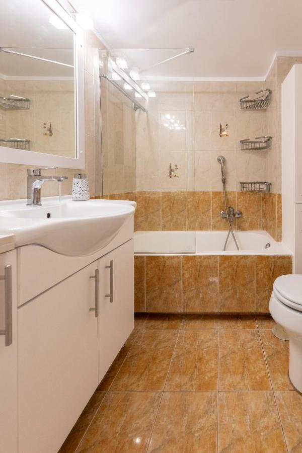Aincac Apartment Athens Center Atenas Exterior foto